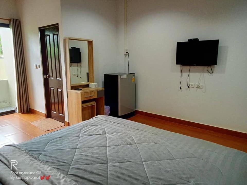 Rabbit Hotel Пхетчабун Экстерьер фото
